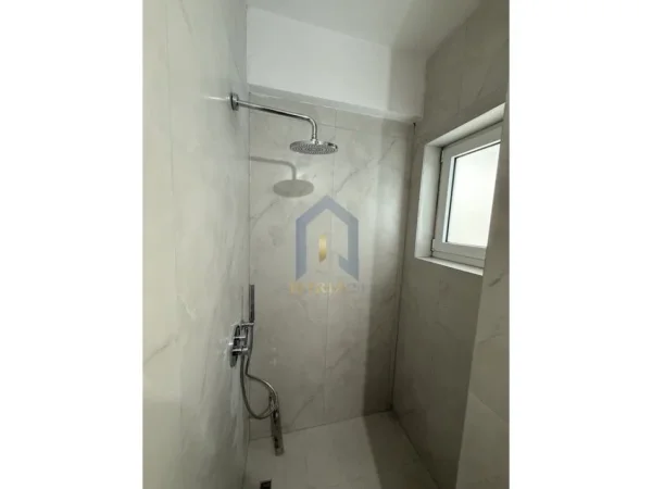 Tirane, shes apartament 1+1+Ballkon Kati 3, 60 m² 88.000 € 