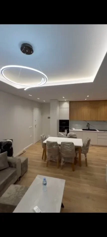Tirane, shitet apartament 2+1 Kati 3, 200.000 € 
