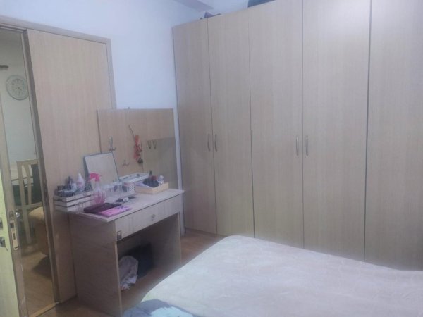 Tirane, jepet me qera apartament 1+1 Kati 2, 400 € 