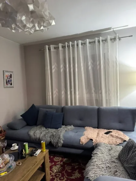 Tirane, jepet me qera apartament 1+1+Ballkon Kati 3, 60 m² 400 € (Varri Bamit ,rruga xhanfize keko)