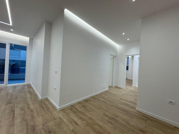 Tirane, shitet apartament 2+1 , 135 m² 228.000 € (Kopshti Zoologjik)