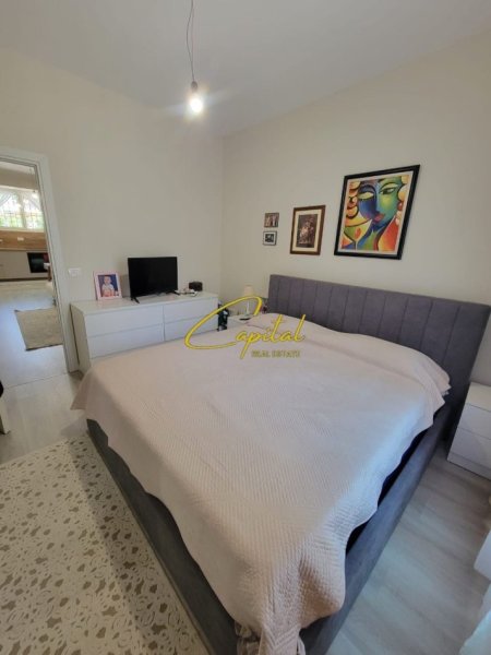 Tirane, shitet apartament 1+1 Kati 1, 65 m² 180.000 € (PAZARI I RI)