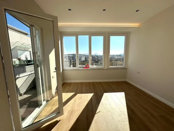 Tirane, shitet apartament 3+1+Ballkon Kati 5, 164 m² 260.000 € (Tek Xhamlliku - ID 4131411)