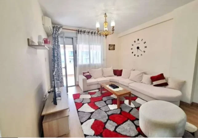 Tirane, jepet me qera apartament 2+1+Ballkon Kati 6, 104 m² 700 € (rruga e kavajes)