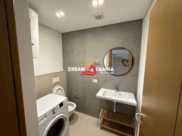 Tirane, jepet me qera Vile 2+1+Ballkon Kati 1, 250 m² 1.550 € (Ne zone e Mulletit)