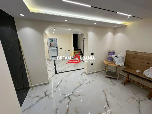 Tirane, jepet me qera zyre Kati 1, 80 m² 1.000 € (Në Rrugën e Elbasanit - ID 4251396)