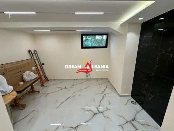 Tirane, jepet me qera zyre Kati 1, 80 m² 1.000 € (Në Rrugën e Elbasanit - ID 4251396)