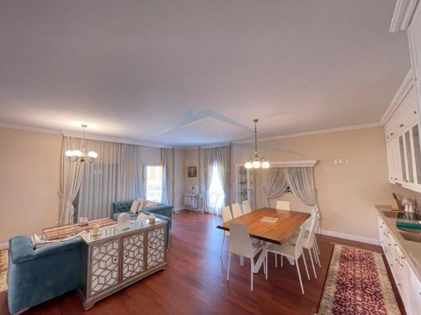 Tirane, shitet apartament 2+1 Kati 2, 109 m² 270.000 € 