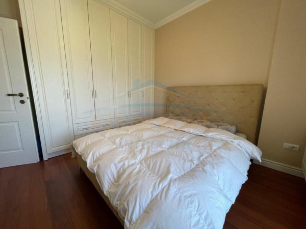 Tirane, shitet apartament 2+1 Kati 2, 109 m² 270.000 € 