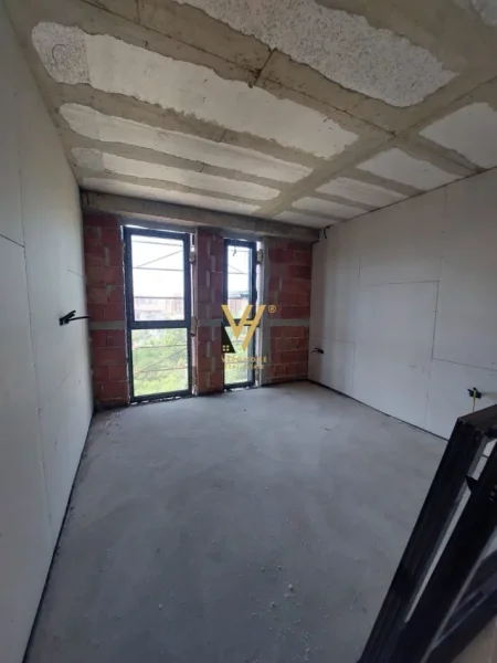 Tirane, shitet apartament 1+1+Ballkon Kati 6, 76 m² 154.000 € (21 DHJETORI)