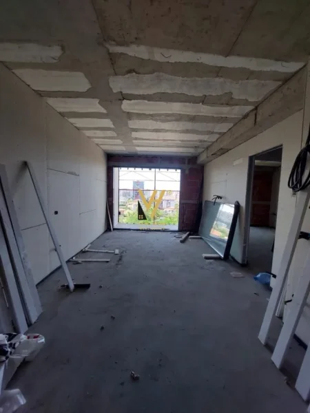 Tirane, shitet apartament 1+1+Ballkon Kati 6, 76 m² 154.000 € (21 DHJETORI)