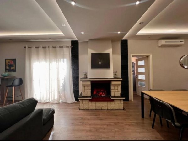 Tirane, jepet me qera Vile 3 Katshe , 840 m² 5.000 € (Spitali Amerikan 2 - Tiranë)