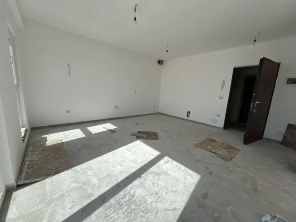 Tirane, shes apartament 1+1+Ballkon Kati 10, 73 m² 112.000 € 