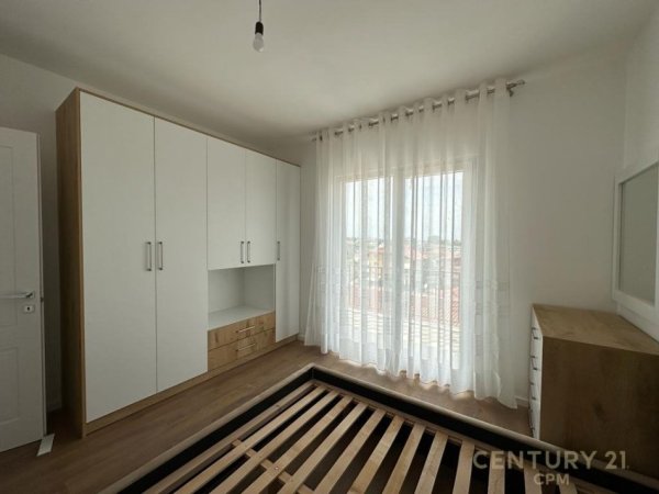 Tirane, jepet me qera apartament 1+1+Ballkon Kati 4, 61 m² 500 € (Sauk)