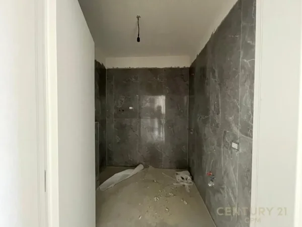 Tirane, shitet 2+1 Kati 9, 117 m² 205.000 € 