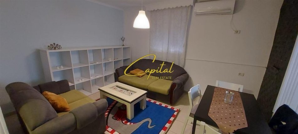 Tirane, jepet me qera apartament duplex 2+1 Kati 5, 60 m² 380 € (ALI DEMI)