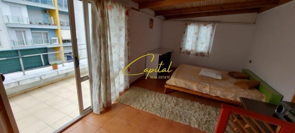 Tirane, jepet me qera apartament duplex 2+1 Kati 5, 60 m² 380 € (ALI DEMI)