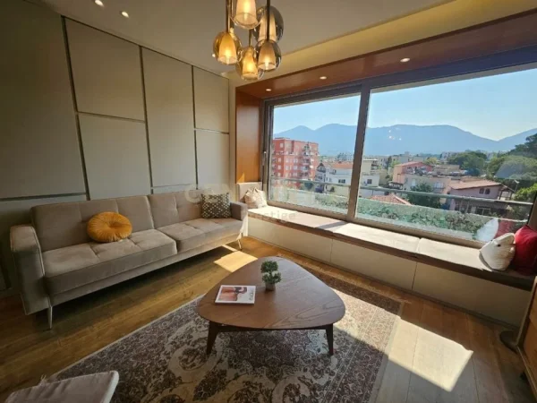 Tirane, jepet me qera apartament 2+1+Ballkon Kati 4, 110 m² 1.400 € (Rruga e Elbasanit)