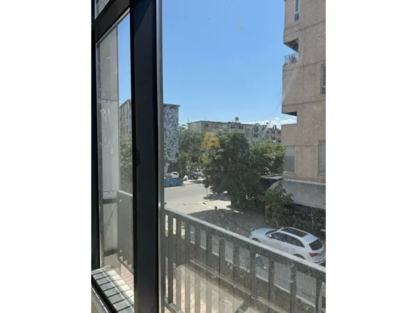 Tirane, shitet ambjent biznesi Kati 2, 100 m² 270.000 € (PRANE OXHAKUT)