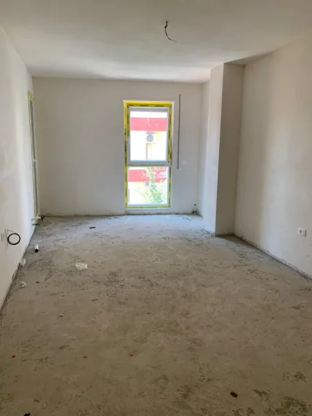 Tirane, shitet apartament 2+1 Kati 1, 121 m²  (Xhamlliku)