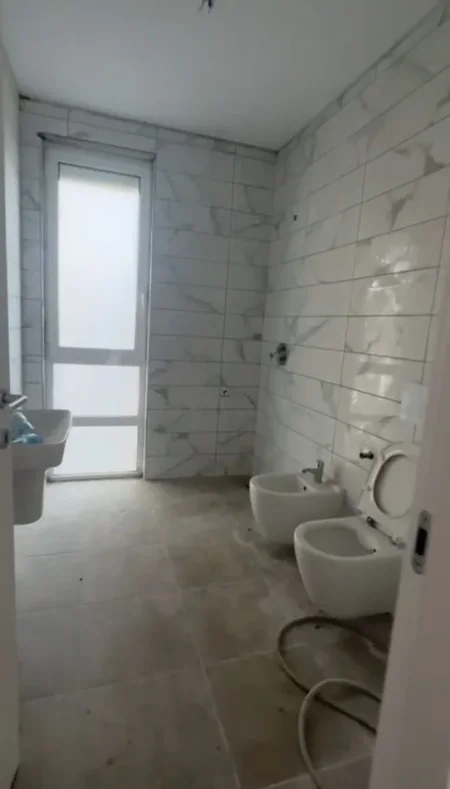 Durres, shitet apartament 1+1+Ballkon Kati 3, 76 m² 220.000 € (GJIRI LALEZIT)