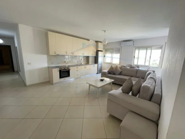 Tirane, shitet apartament 3+1+Ballkon Kati 3, 118 m² 240.000 € (Bulevardi i Ri)