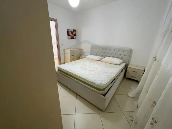 Tirane, shitet apartament 3+1+Ballkon Kati 3, 118 m² 240.000 € (Bulevardi i Ri)