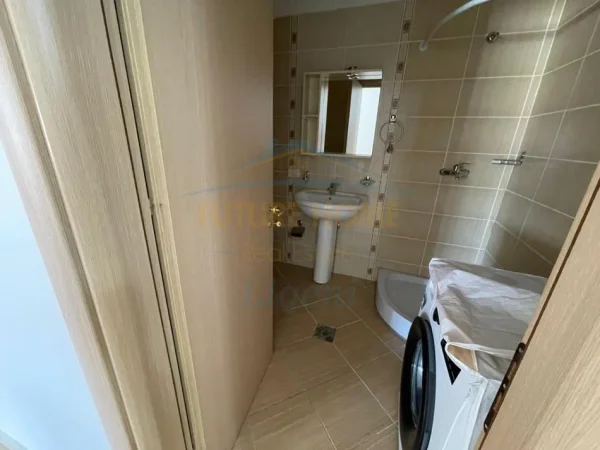 Tirane, shitet apartament 3+1+Ballkon Kati 3, 118 m² 240.000 € (Bulevardi i Ri)