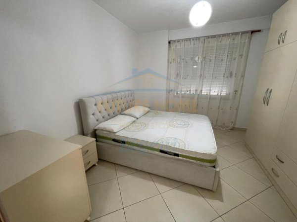 Tirane, shitet apartament 3+1+Ballkon Kati 3, 118 m² 240.000 € (Bulevardi i Ri)