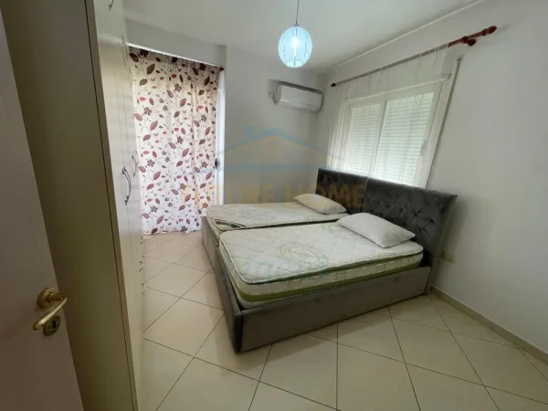 Tirane, shitet apartament 3+1+Ballkon Kati 3, 118 m² 240.000 € (Bulevardi i Ri)