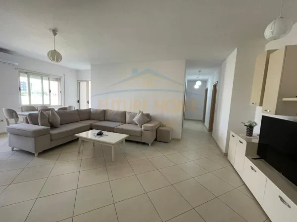 Tirane, shitet apartament 3+1+Ballkon Kati 3, 118 m² 240.000 € (Bulevardi i Ri)