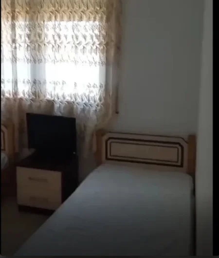 Tirane, jepet me qera apartament 2+1 Kati 5, 95 m² 600 € (FUSHA E AVIAIONIT)