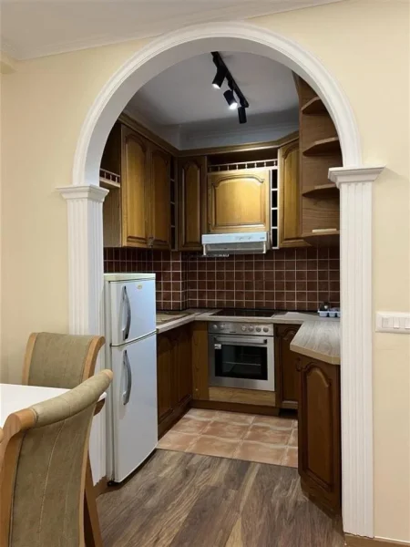Tirane, jepet me qera apartament 1+1+Ballkon Kati 1, 60 m² 570 € 