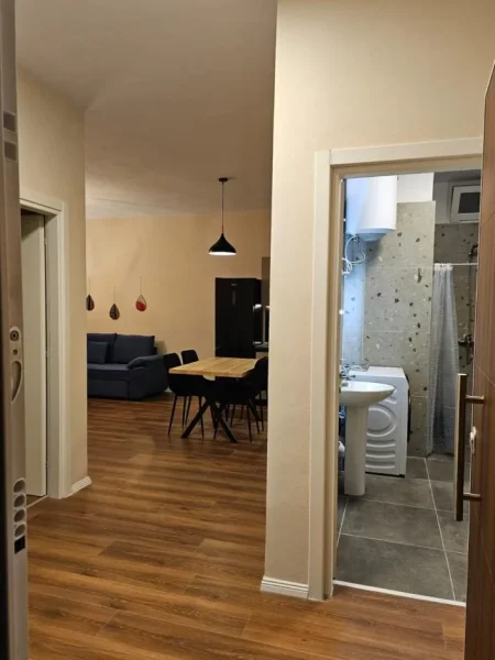 Tirane, jepet me qera apartament 2+1 Kati 6, 100 m² 700 € (5 Maji)