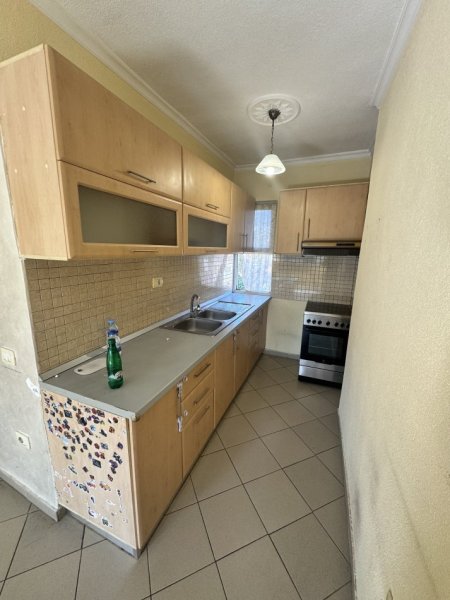 Tirane, shes apartament 1+1+Ballkon Kati 4, 53 m² 109.000 € (Pas Bar Votra te Brryli)