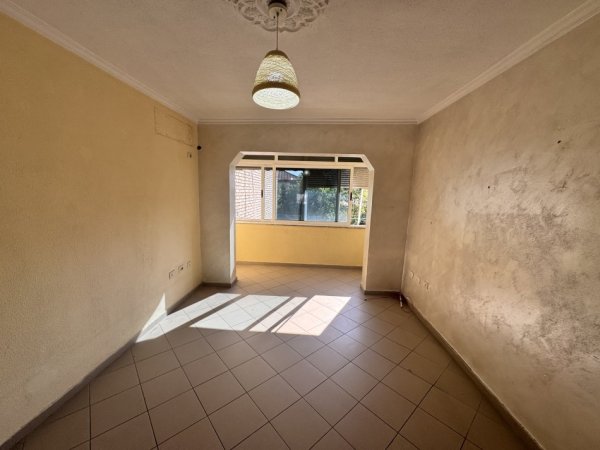 Tirane, shes apartament 1+1+Ballkon Kati 4, 53 m² 109.000 € (Pas Bar Votra te Brryli)