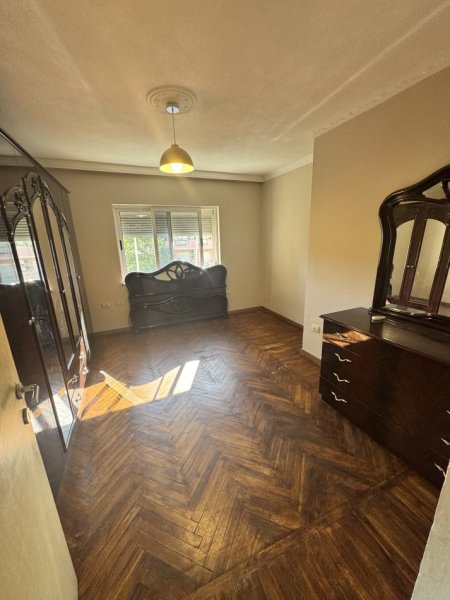 Tirane, shes apartament 1+1+Ballkon Kati 4, 53 m² 109.000 € (Pas Bar Votra te Brryli)