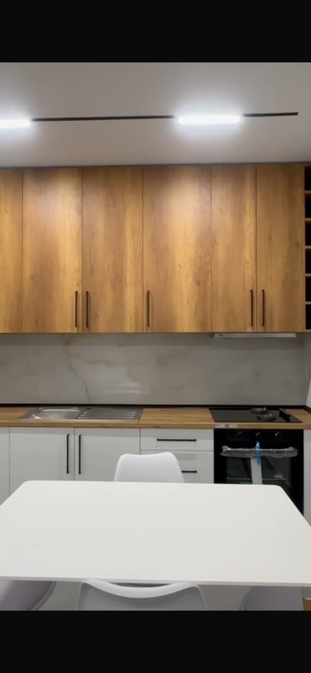 Tirane, jepet me qera apartament 1+1+Ballkon Kati 0, 60 m² 450 € (rruga kryesore tek kryqezimi shkolla Bashkuar Pallati i ri Me administrim)