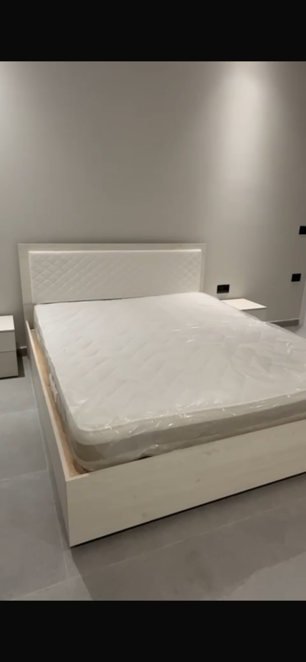 Tirane, jepet me qera apartament 1+1+Ballkon Kati 0, 60 m² 450 € (rruga kryesore tek kryqezimi shkolla Bashkuar Pallati i ri Me administrim)