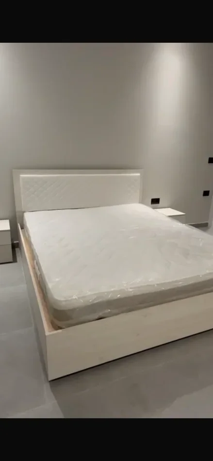 Tirane, jepet me qera apartament 1+1+Ballkon Kati 0, 60 m² 450 € (rruga kryesore tek kryqezimi shkolla Bashkuar Pallati i ri Me administrim)