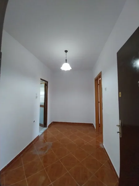 Tirane, shitet apartament 1+1+Ballkon Kati 4, 63 m² 69.001 € (Gishti)