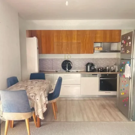 Tirane, shitet apartament 2+1+Ballkon Kati 3, 106 m² 164.700 € (Rr.5 Maji)