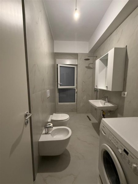 Tirane, shitet apartament 1+1+Ballkon Kati 5, 60 m² (Kompleksi Kaimi)