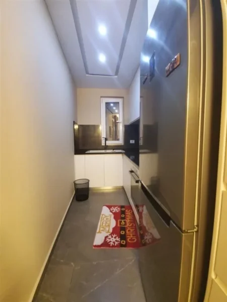 Tirane, jepet me qera apartament 2+1 Kati 1, 100 m² 800 € (SELVIA)