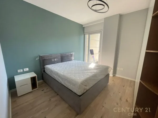 Tirane, jepet me qera apartament 1+1 Kati 5, 62 m² 850 € (liqeni i tiranes)