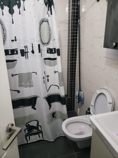 Tirane, jepet me qera apartament 2+1 Kati 4, 70 m² 650 € ( JEPET ME QIRA SUPER APARTAMENT 2+1 NË RRUGËN E KOSOVAREVE)