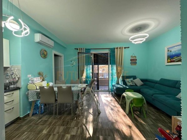 Gjiri Lalezit | Hamallaj, shitet apartament 2+1 Kati 2, 79 m² 235.000 € 