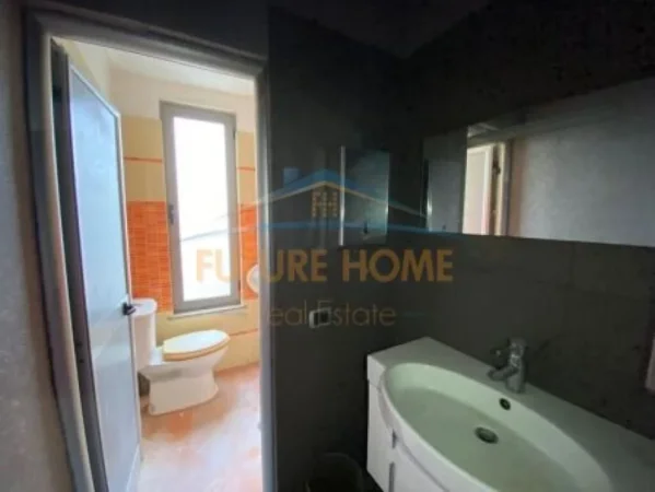 Vollga, shitet ambjent biznesi Kati 1, 180 m² 350.000 € (Durres)