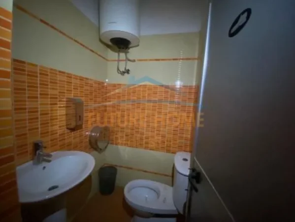 Vollga, shitet ambjent biznesi Kati 1, 180 m² 350.000 € (Durres)