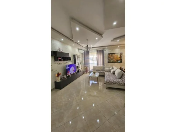 Prane Ish URT, shitet apartament 2+1+Ballkon Kati 4, 116 m² 117.000 € (Durres)